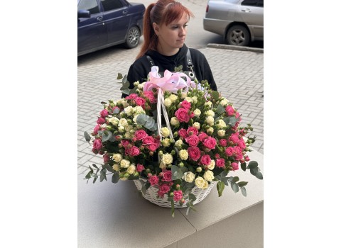 КОРЗИНА МИКС КУСТОВЫХ РОЗ maxi 